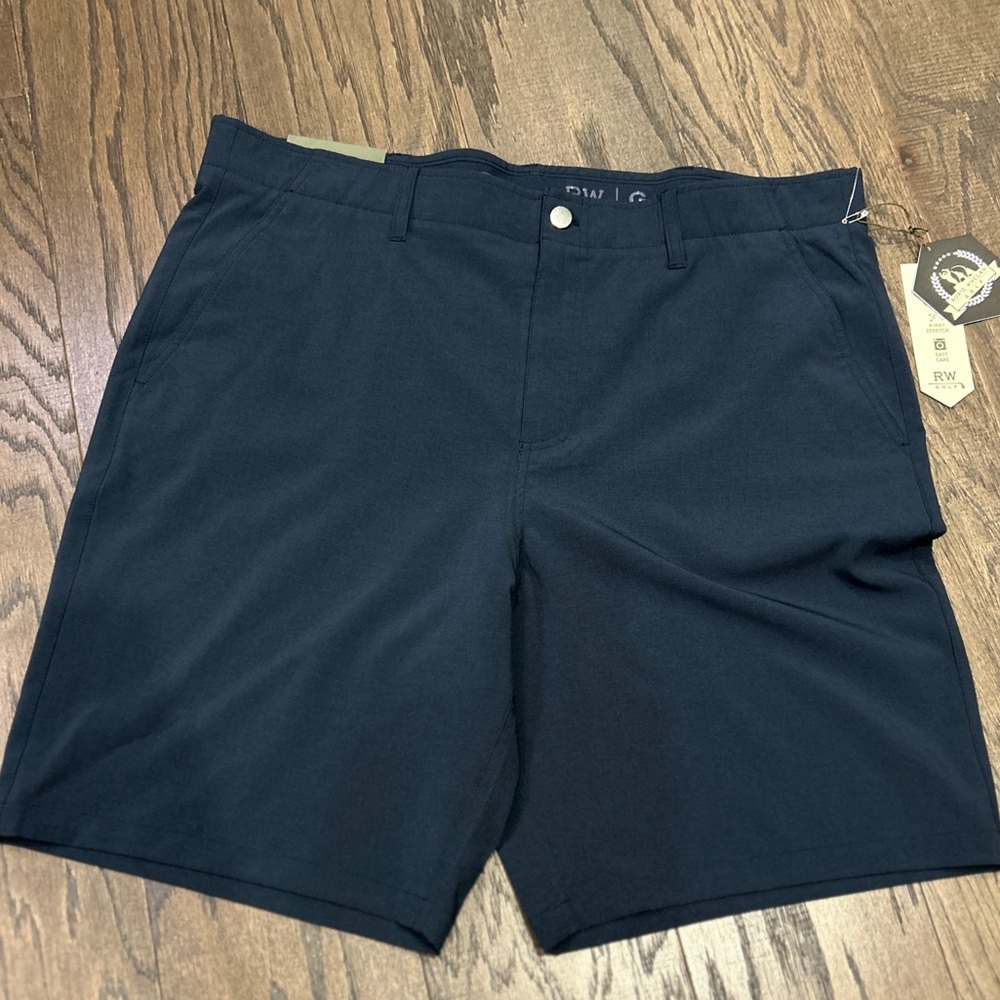 Shorts - Picture 3 of 8